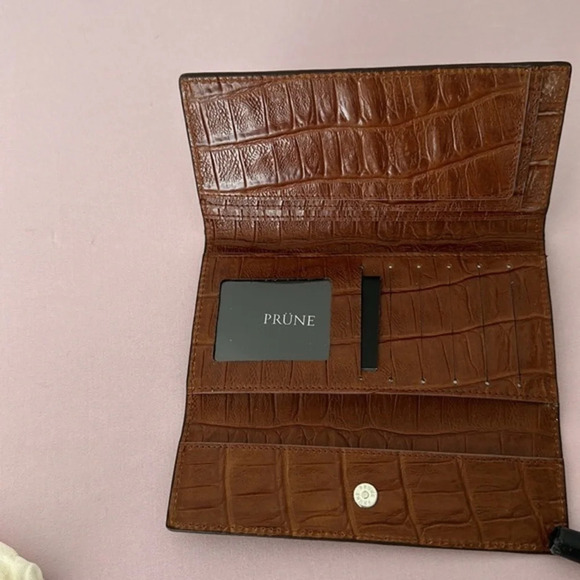 BRÜNE NEW‎ LEATHER WALLET​​​ - Picture 2 of 7
